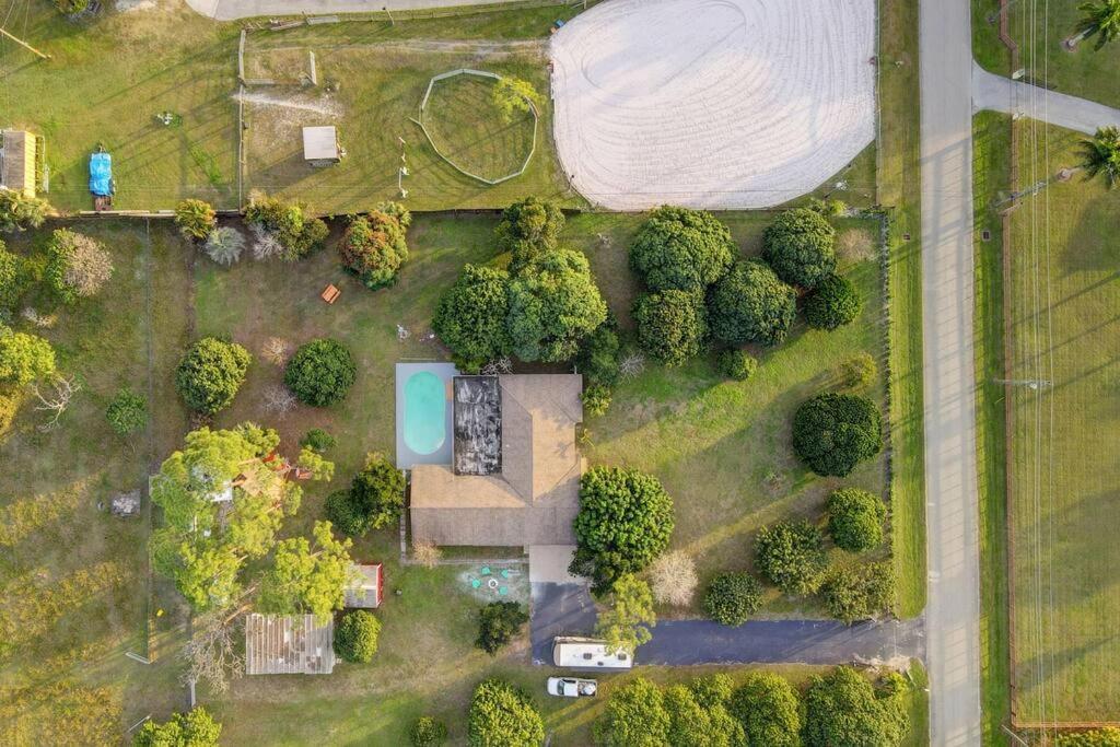 Ananda Farmhouse And Retreat. Lake Worth Beach Dış mekan fotoğraf